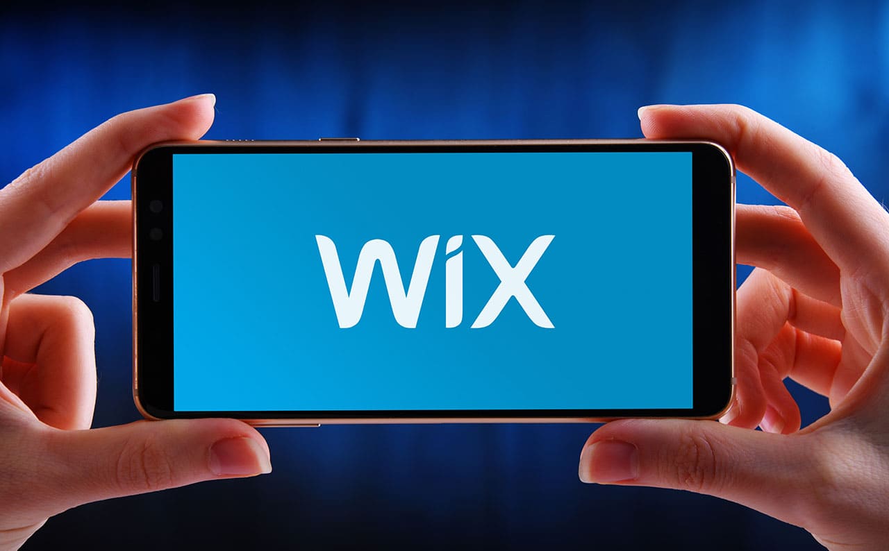 WixとJimdoとの違いをスマホで確認するイメージ